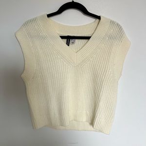 H&M CREAM SWEATER VEST